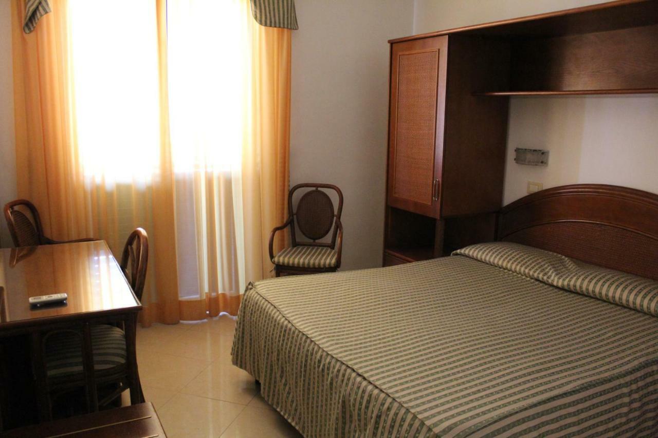 Casthotels Punta Del Sole Terme Forio di Ischia Esterno foto